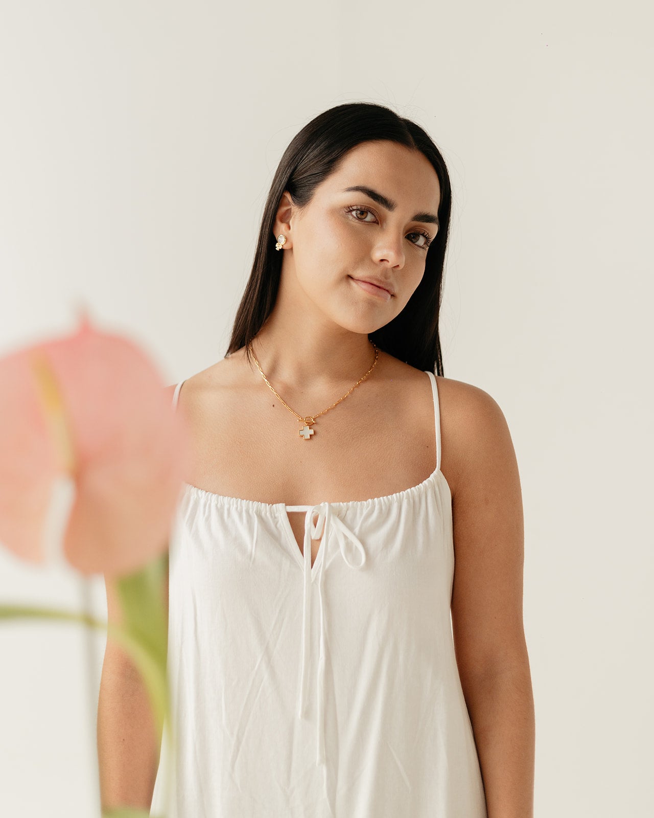 Collar Cruz madre perla