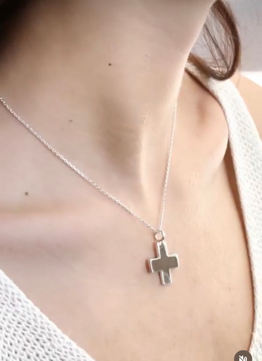 Cruz lisa en Cadena
