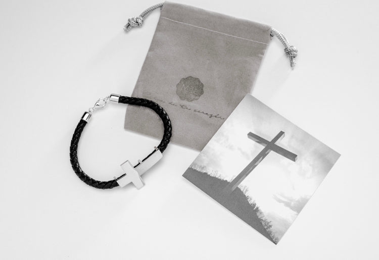 Pulsera Cruz plata pulida para hombre