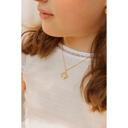 Cruz madre perla en cadena