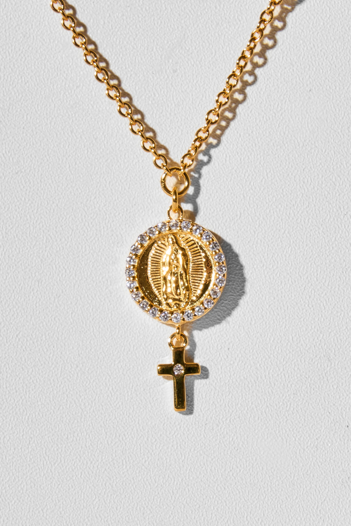 Medalla de la Virgen de Guadalupe mini con Cruz