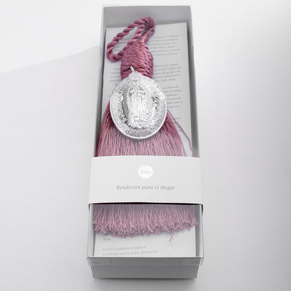 Bendición para la puerta del hogar con medallón de La Virgen de Guadalupe