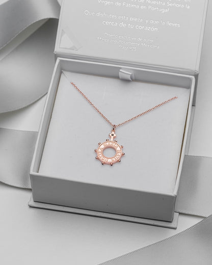 Collar con mini Decenario